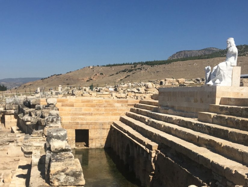 Pluto\'s Gate in Denizli