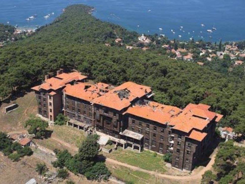 A Fascinating Wooden Structure: Prinkipo Orphanage