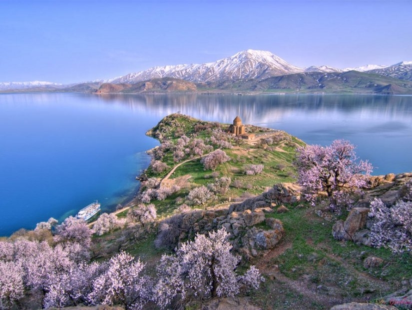 Собор Святого Креста, Ахтамар.
