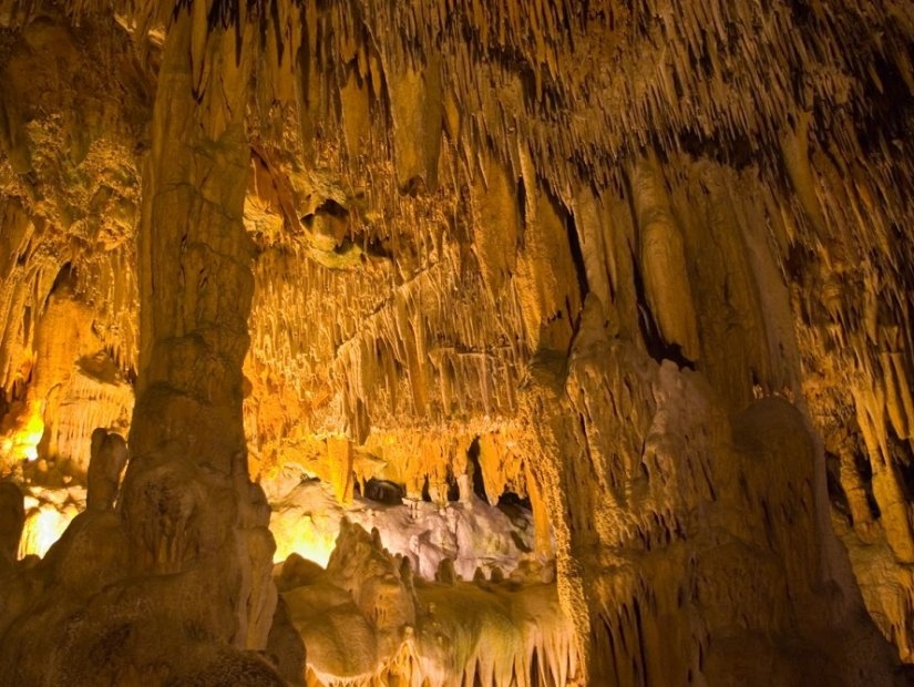 Damlataş Caves in Antalya