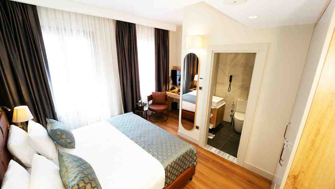 Grand Sirkeci Hotel Deluxe Room King Bed
