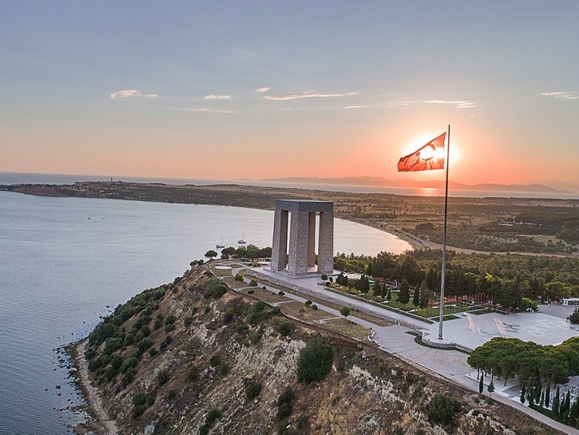 तुर्की में दूसरा राष्ट्रीय वास्तुकला आंदोलन: इतिहास और उदाहरण
