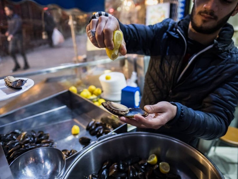 5 Street Food in Istanbul, das Einheimische und Touristen gleichermaßen lieben