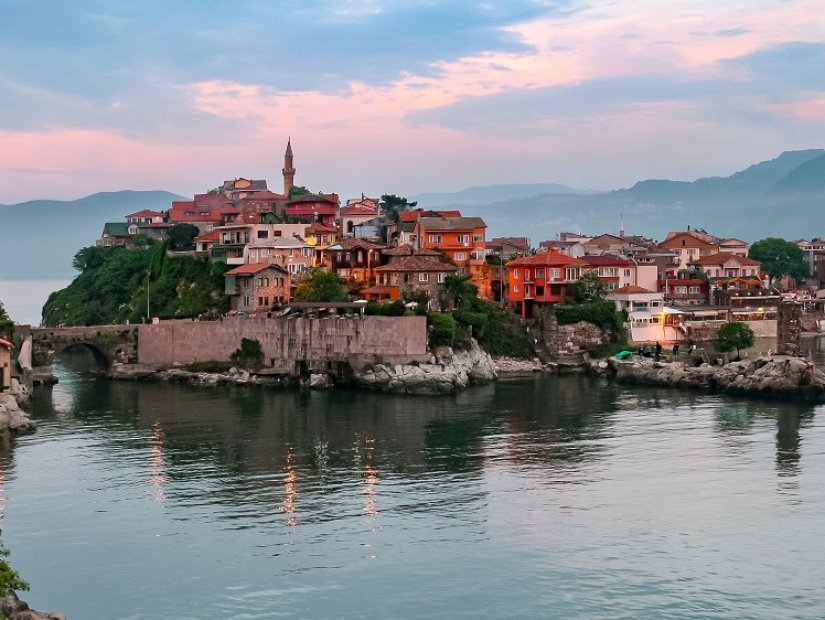A Journey to Amasra