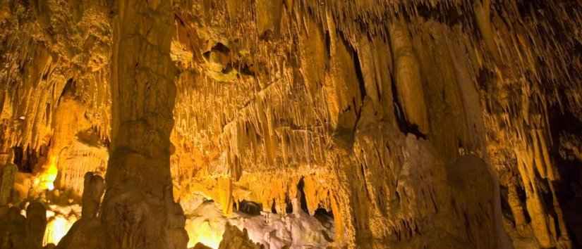 Пещеры Дамлаташ в Анталии.
