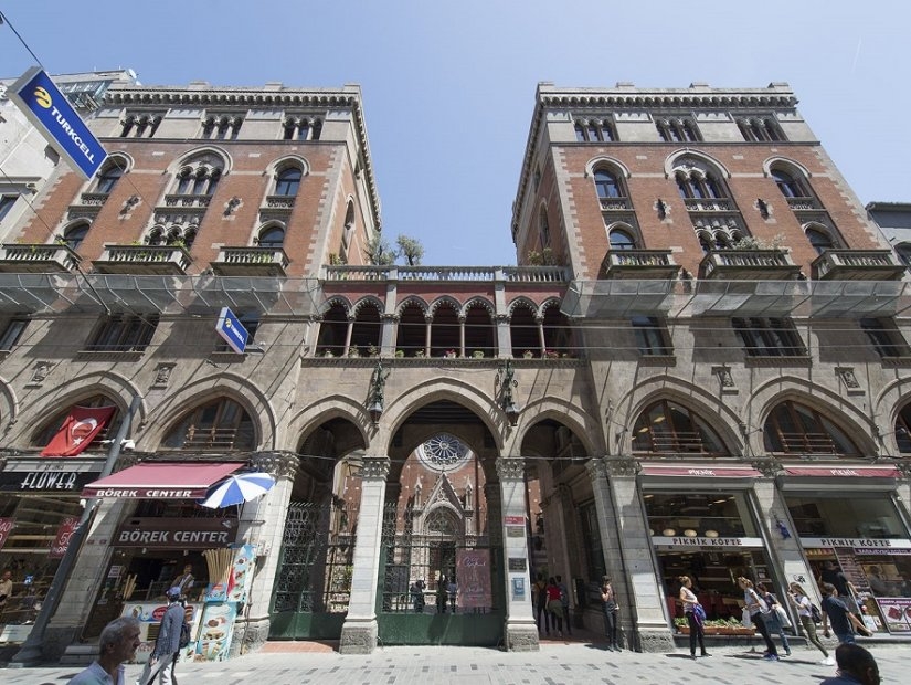 Berühmte Kirchen in Istanbul zu besuchen