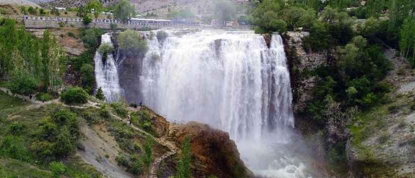 Tortum Waterfall in Erzurum