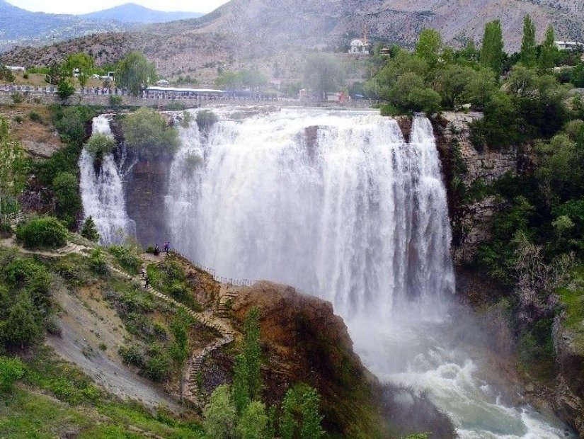 Tortum Waterfall in Erzurum