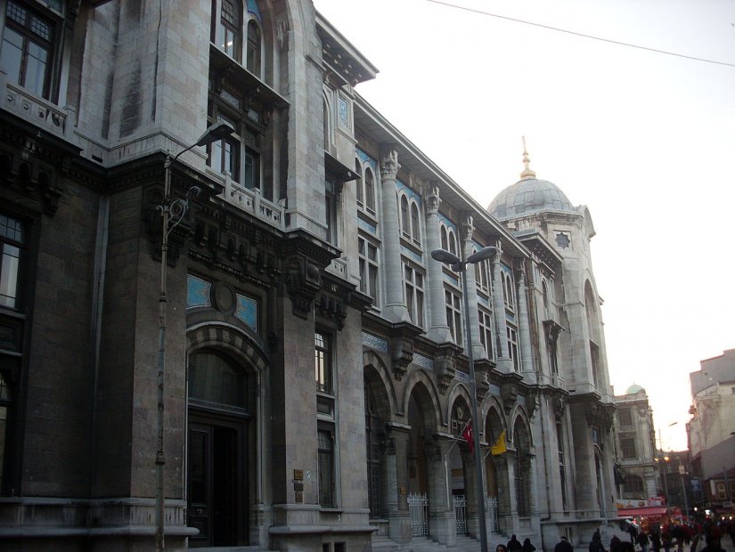 ترکی نیوکلاسیکل فن تعمیرات: تاریخ اور مثالیں